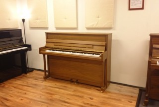 グロトリアン　フリードリッヒ　新品　輸入ピアノ　GROTRIAN　