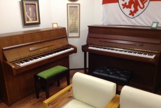ベヒシュタイン　クラシック118　ミレニアム116K 　B112　12n　輸入ピアノ　BECHSTEIN