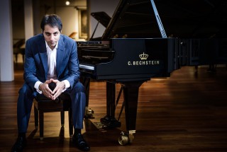 サリーム・アシュカール（Pianist）　-2　輸入ピアノ　BECHSTEIN